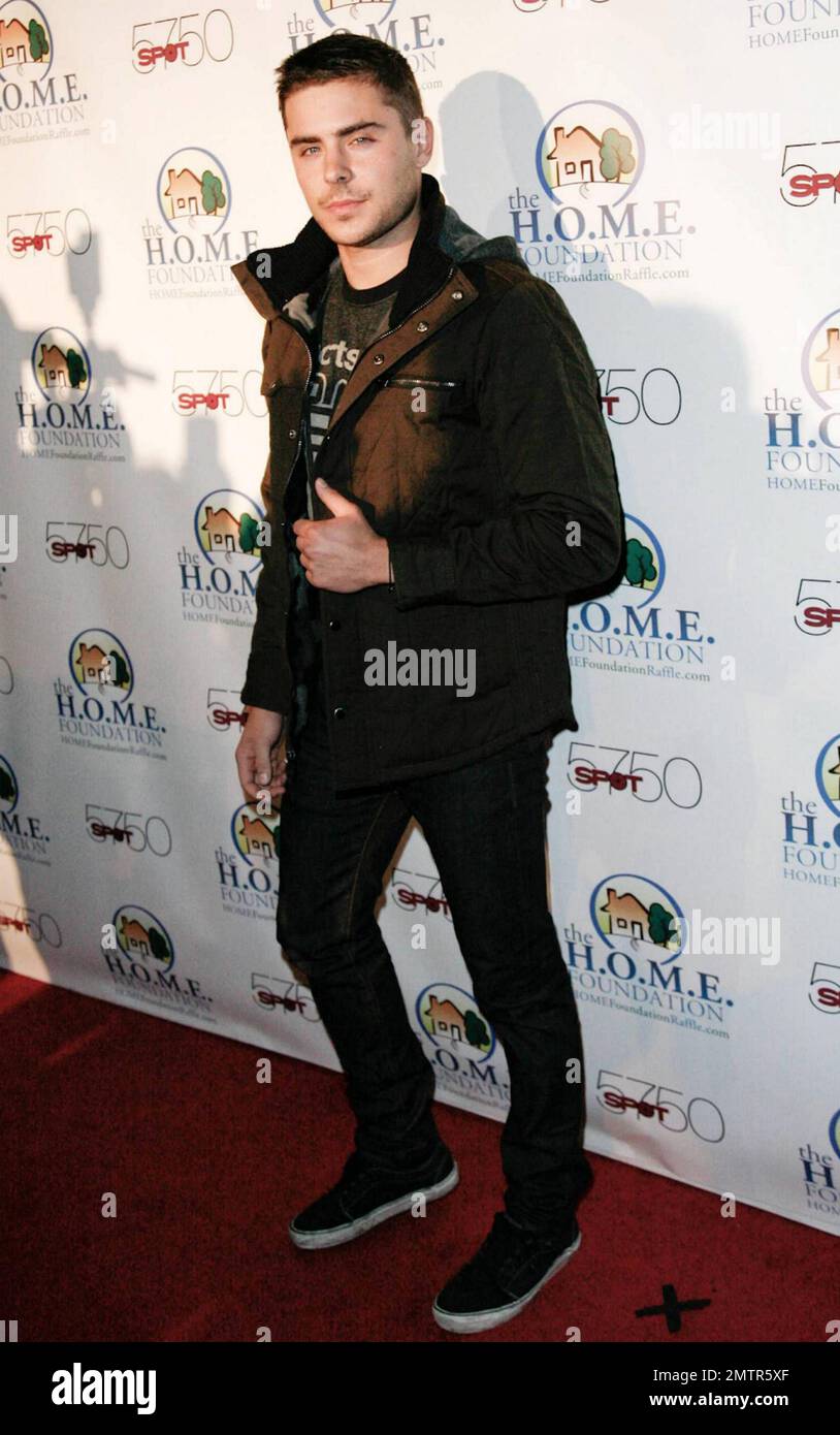 Zac Efron arrives at H.O.M.E. Foundation's STIKS Celebrity Video Game