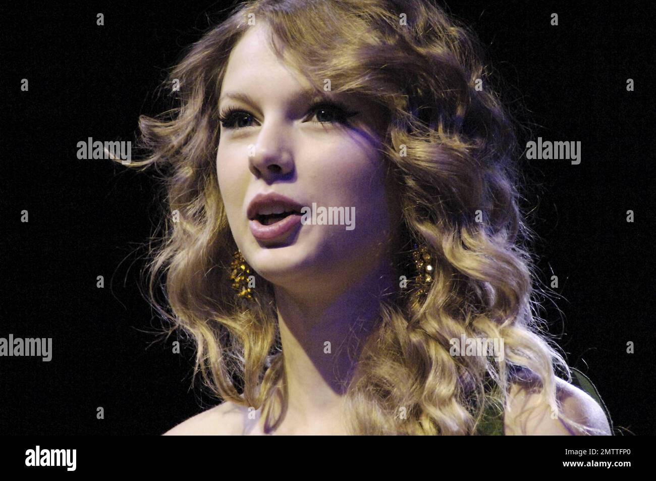 Country Music Artist Taylor Swift Accepts The Artist Of The Year Award country-music-artist-taylor-swift-accepts-the-artist-of-the-year-award