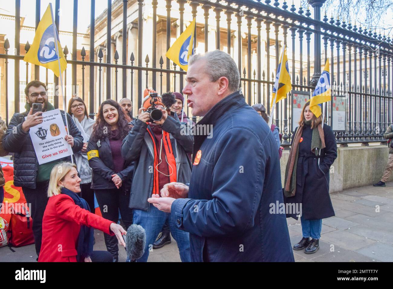 London, UK. 1st February 2023. Mark Serwotka, general secretary of PCS (Public and Commercial Services Union), speaks at the picket outside The British Museum, as workers go on strike. The day has seen around half a million people staging walkouts around the UK, including teachers, university staff, public service workers and train drivers. Credit: Vuk Valcic/Alamy Live News Stock Photo