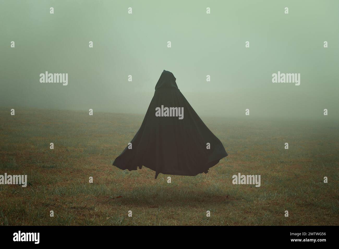 Black cloak hi-res stock photography and images - Alamy