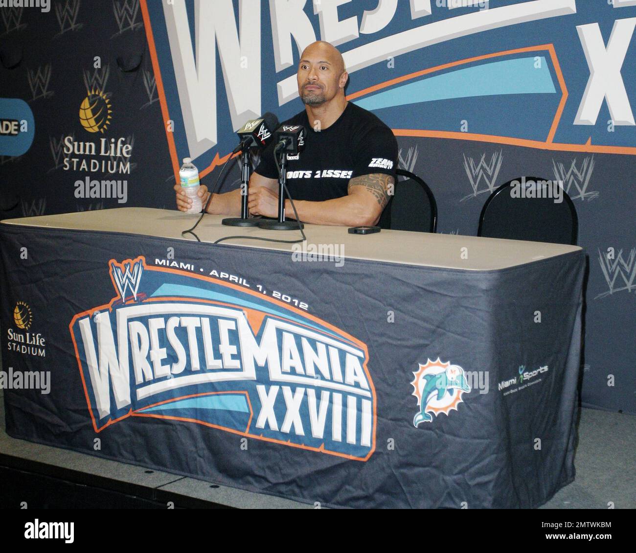 John Cena Dwayne 'The Rock' Johnson Press Conference for WrestleMania  XXVIII at Eden Roc Renaissance Miami Florida - 28.03.12 Stock Photo -  Alamy, the rock height - hpnonline.org