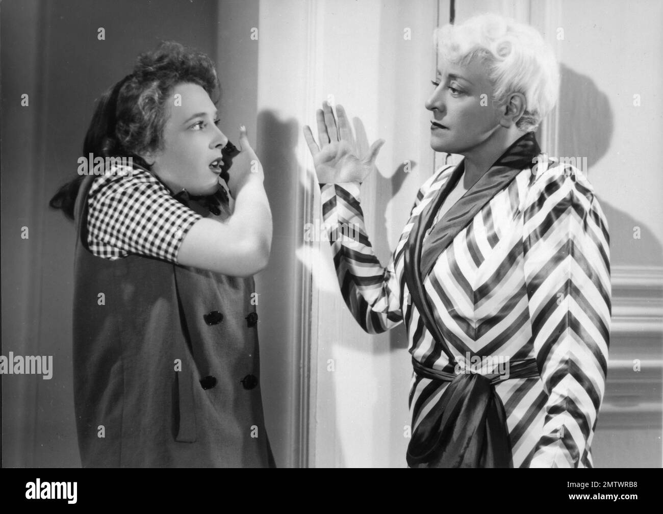 1940 france director micheline presle francoise rosay hires stock photography