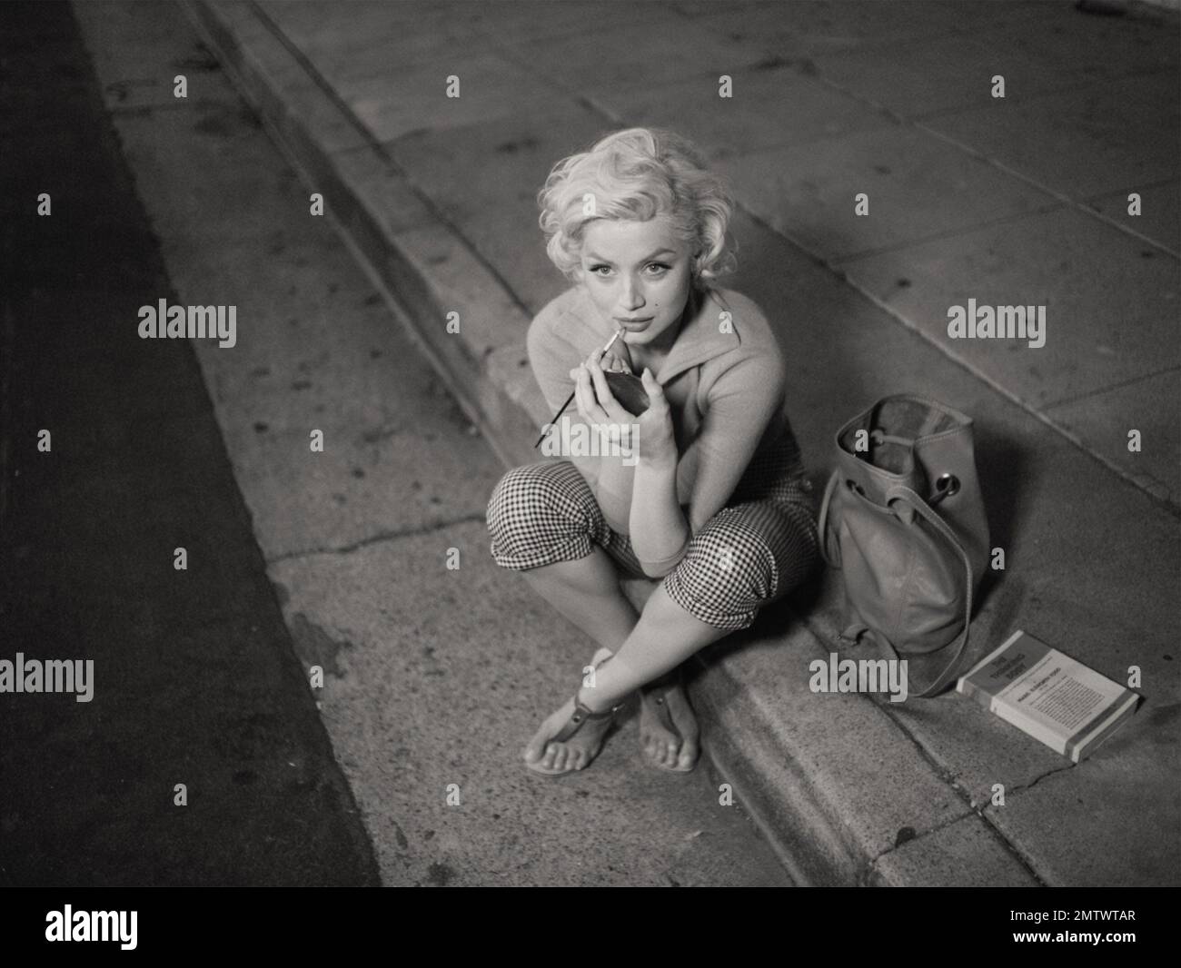 fashion, 1950s, ladies' fashion, girl wearing Capri pants, headscarf and  smoling cigarette, , Additional-Rights-Clearences-Not Available Stock Photo  - Alamy