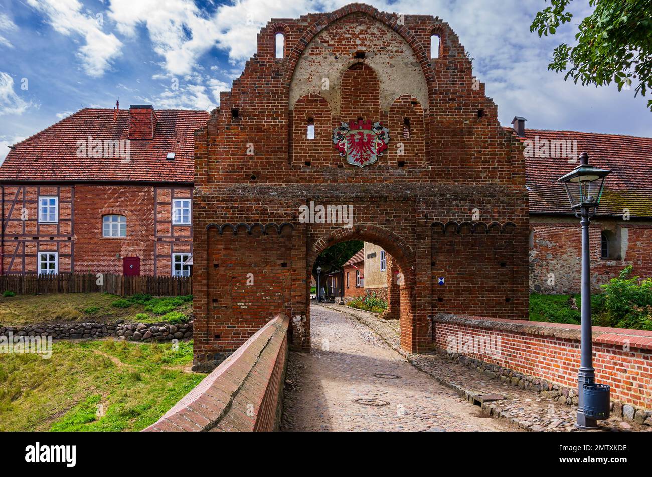 Main entrance and gatehouse of Stargard Castle, a 12th century medieval hilltop castle, in Burg Stargard, Mecklenburg-Western Pomerania, Germany. Stock Photo