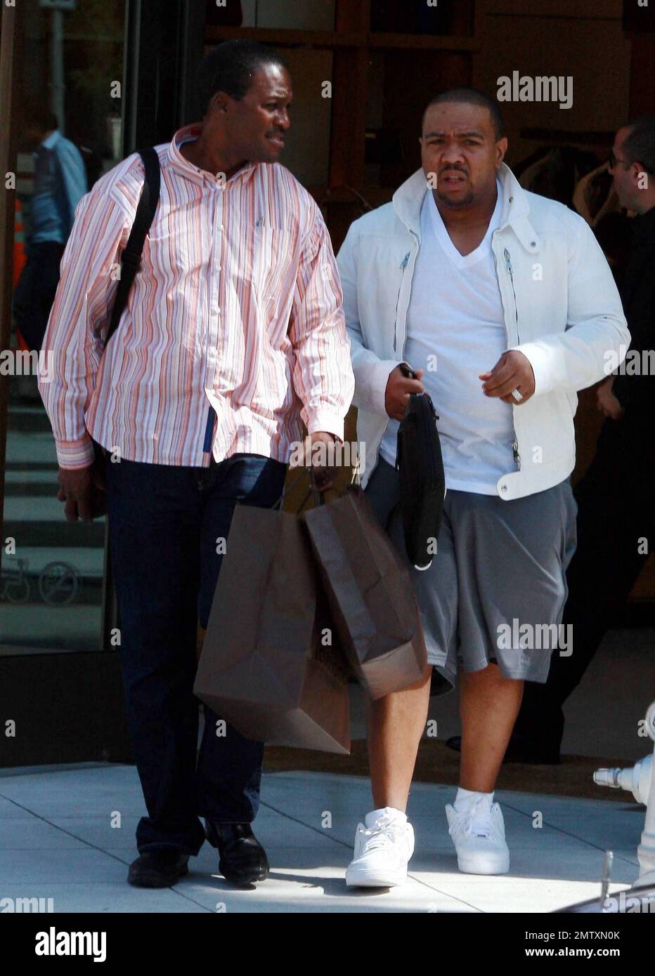 Timbaland Rapper Family Rapper and producer Timbaland leaves the Louis Vuitton store after some ...