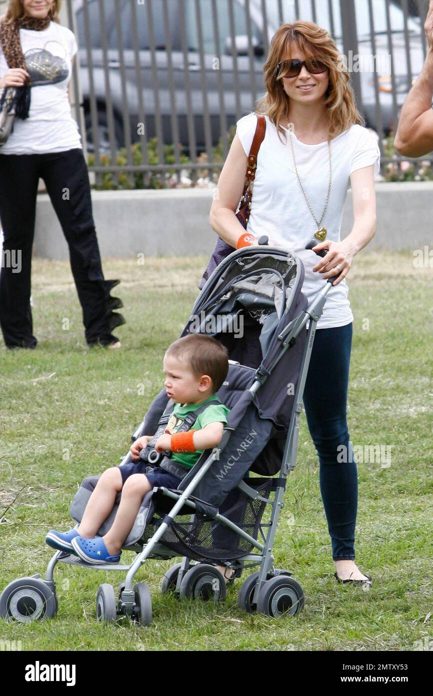 Son mary lynn rajskub hi-res stock photography and images - Alamy