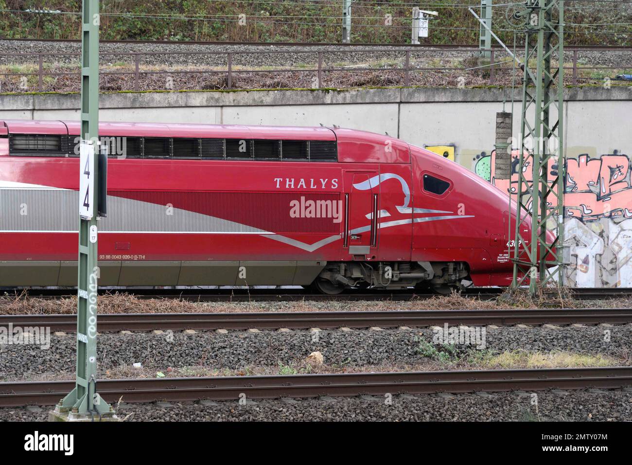 A THALYS drives through Koeln Deutz, departing, arriving train, ICE