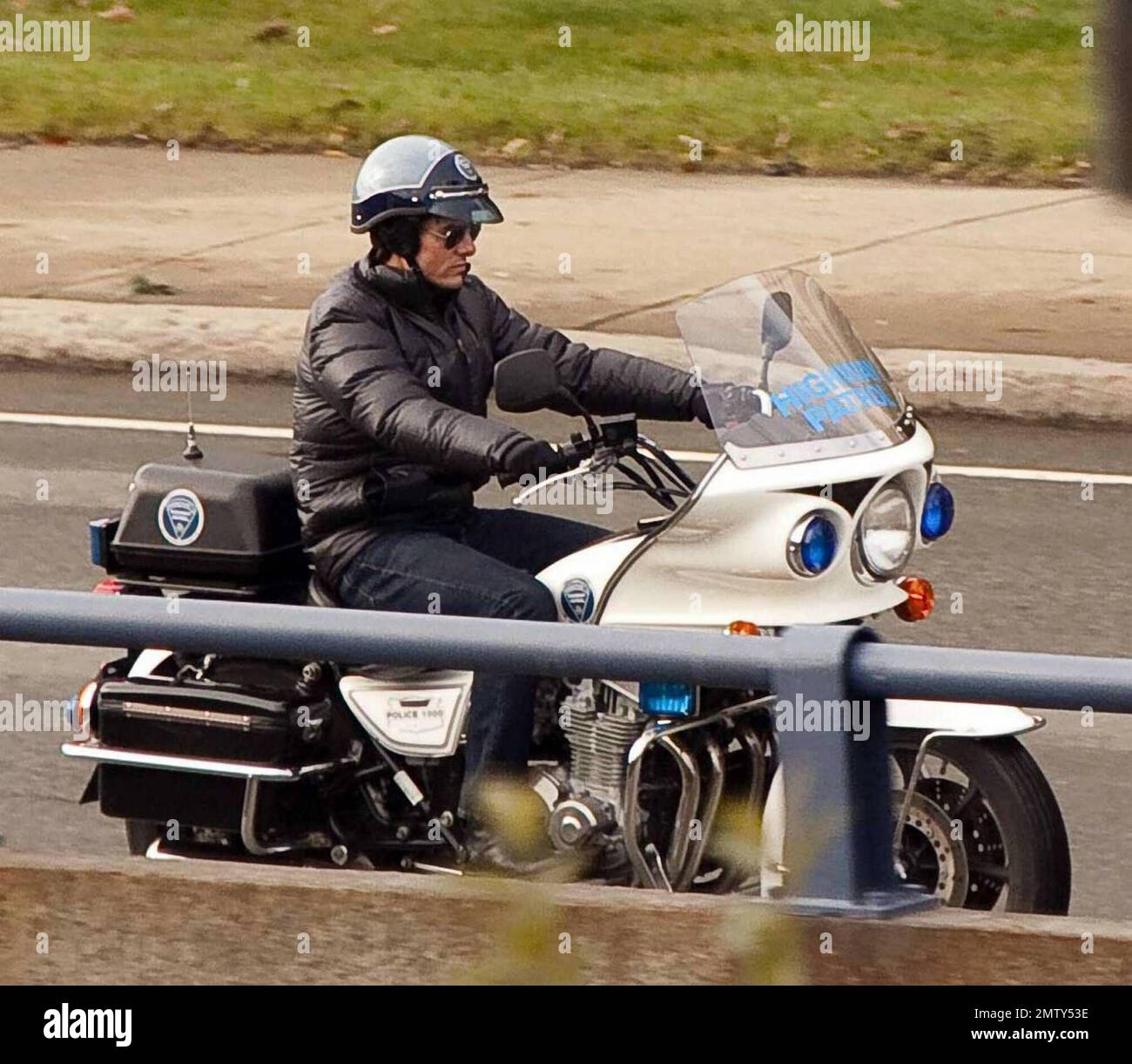 Tom Cruise films a scene for his movie Wichita riding a highway patrol motorbike in Charlestown, MA. 10/10/09 Stock Photo - Alamy Tom Cruise films a scene for his movie Wichita riding a highway patrol motorbike in Charlestown, MA. 10/10/09 Stock Photo - Alamy