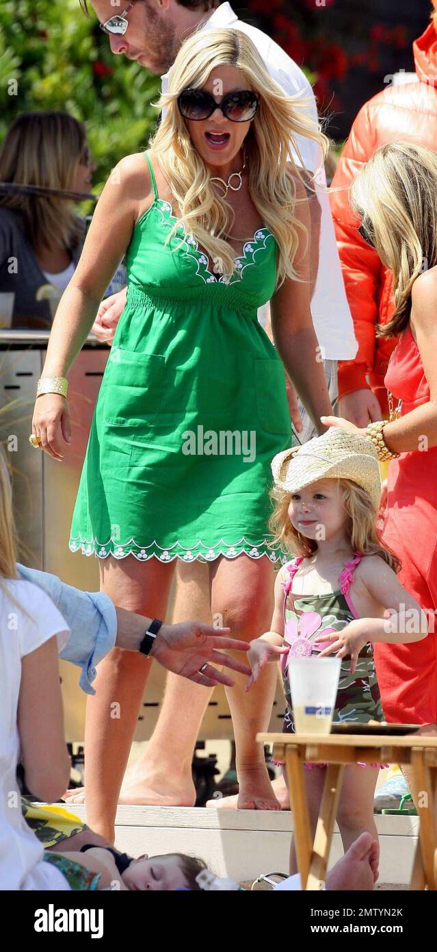 New parents, Tori Spelling and hubby Dean McDermott, film scenes for