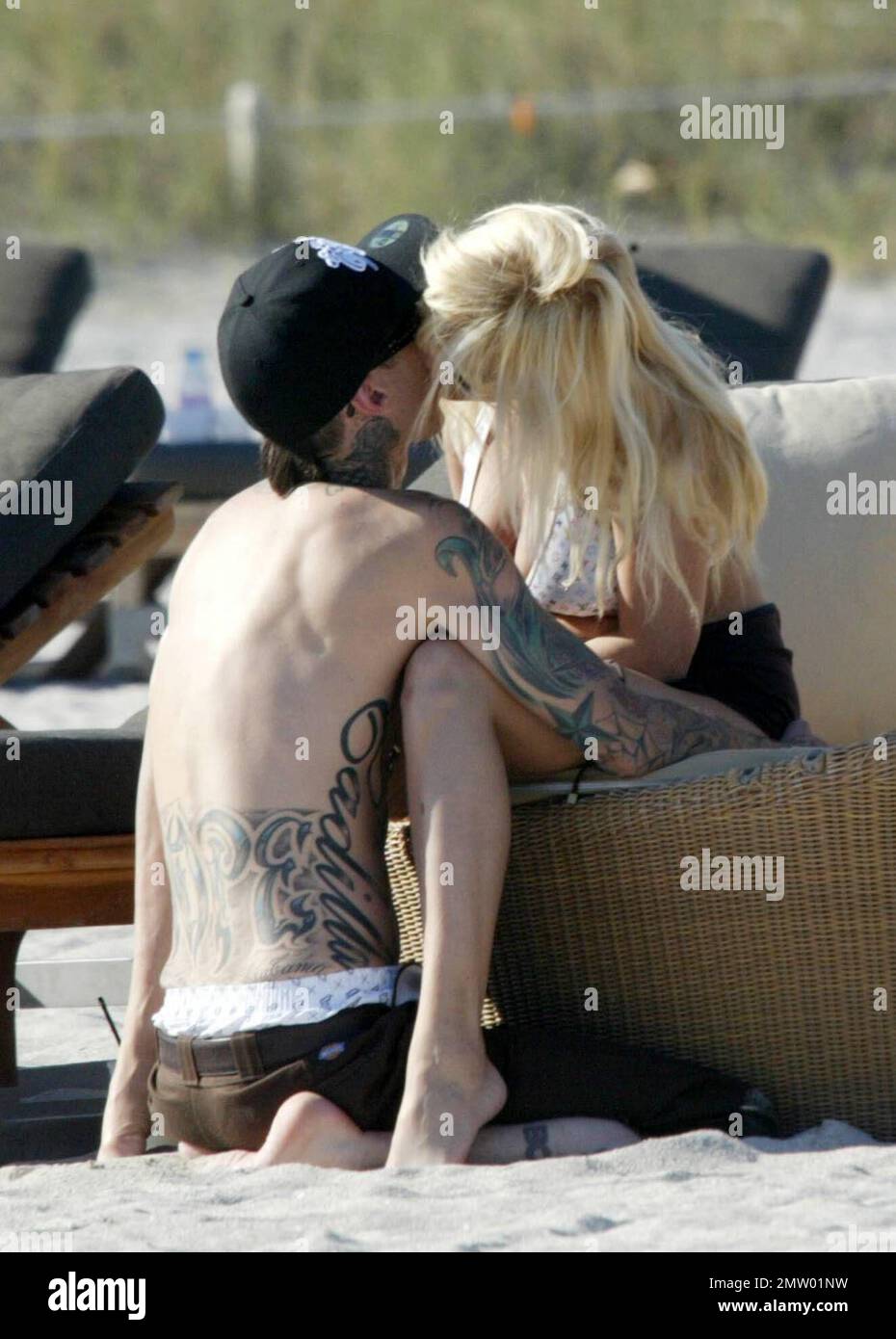 Kiss me again hi-res stock photography and images - Page 5 - Alamy