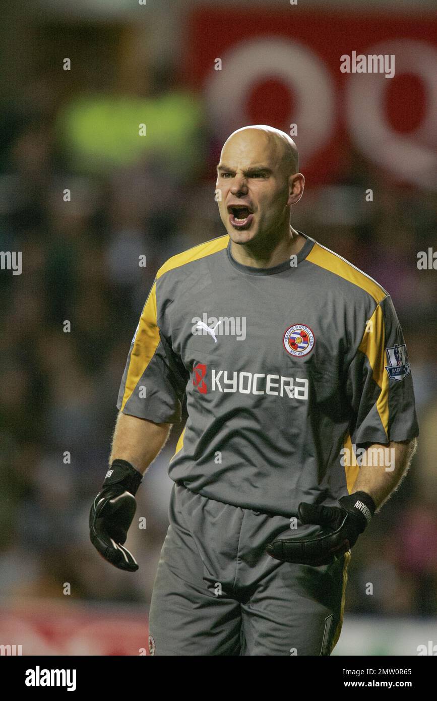 American Goalkeeper Marcus Hahnemann playing for Reading v Liverpool in the premier league on 8th December 2007 at the Madejski stadium Reading England.This image is bound by Dataco restrictions on how it can be used. EDITORIAL USE ONLY No use with unauthorised audio, video, data, fixture lists, club/league logos or “live” services. Online in-match use limited to 120 images, no video emulation. No use in betting, games or single club/league/player publications Stock Photo