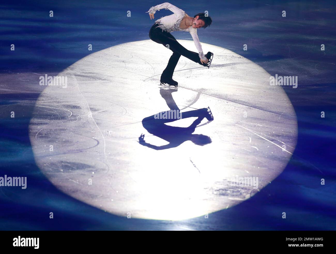 Yuzuru Hanyu of Japan performs during the gale exhibition of the World ...