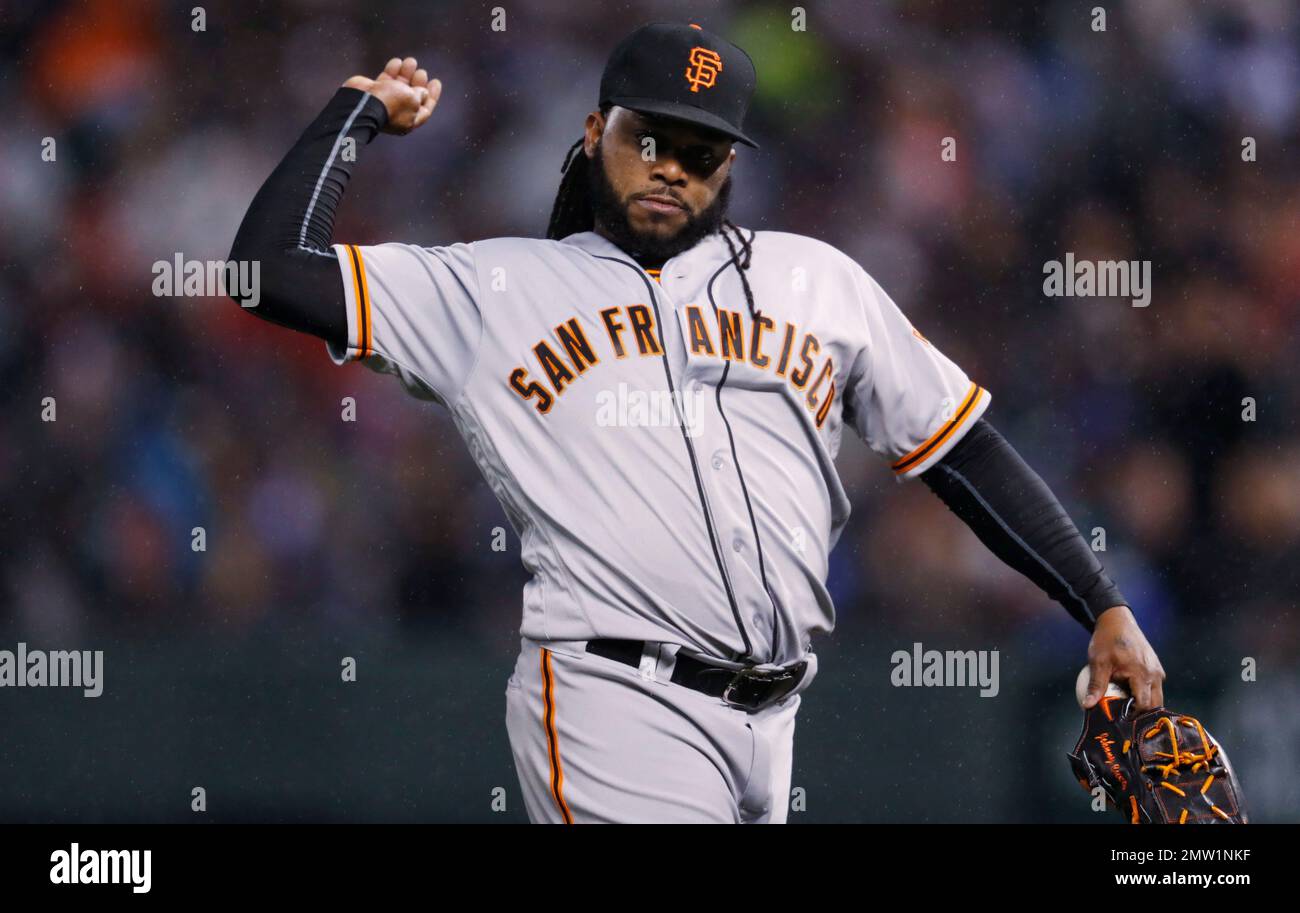 Johnny Cueto stops, whoas, wiggles with it before throwing pitch