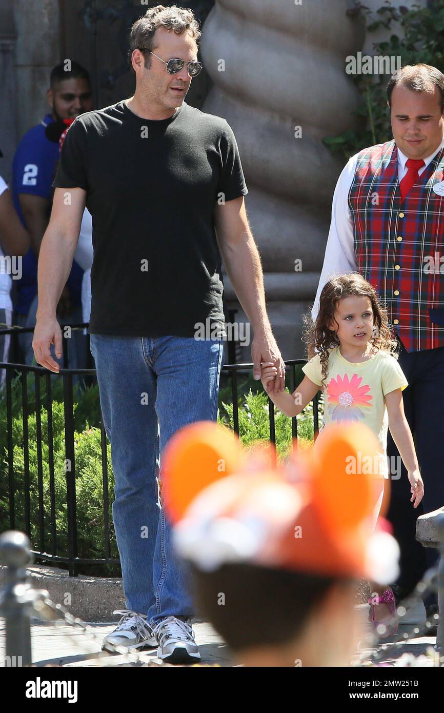 Vince Vaughn enjoys father's day at Disneyland with hid wife Kyla and