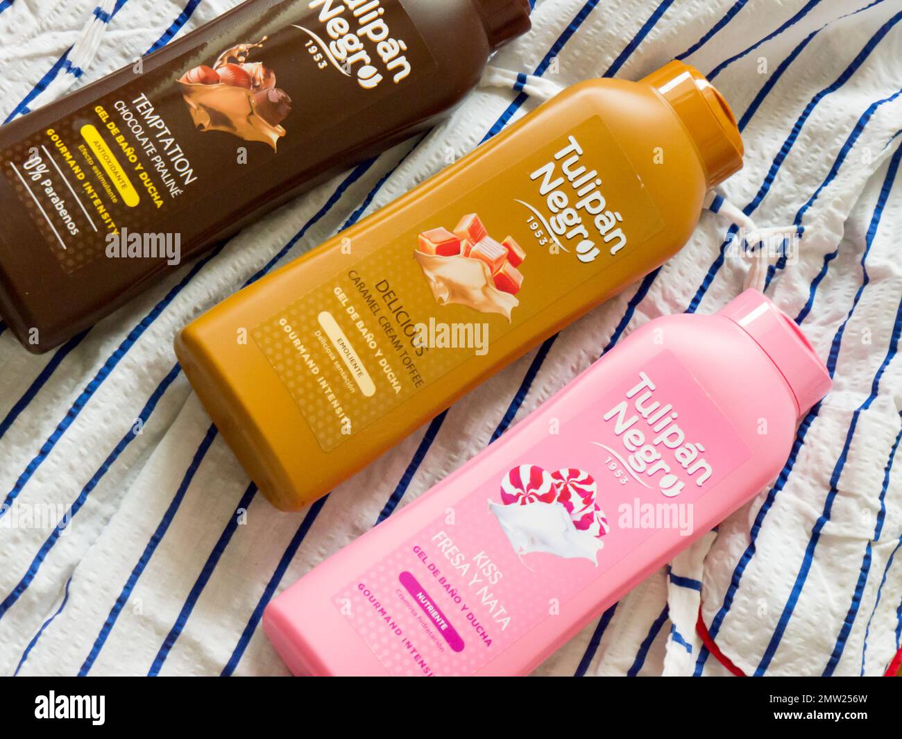 Shampoo TULIPAN NEGRO. Tulipan Negro Original shower gel is a true