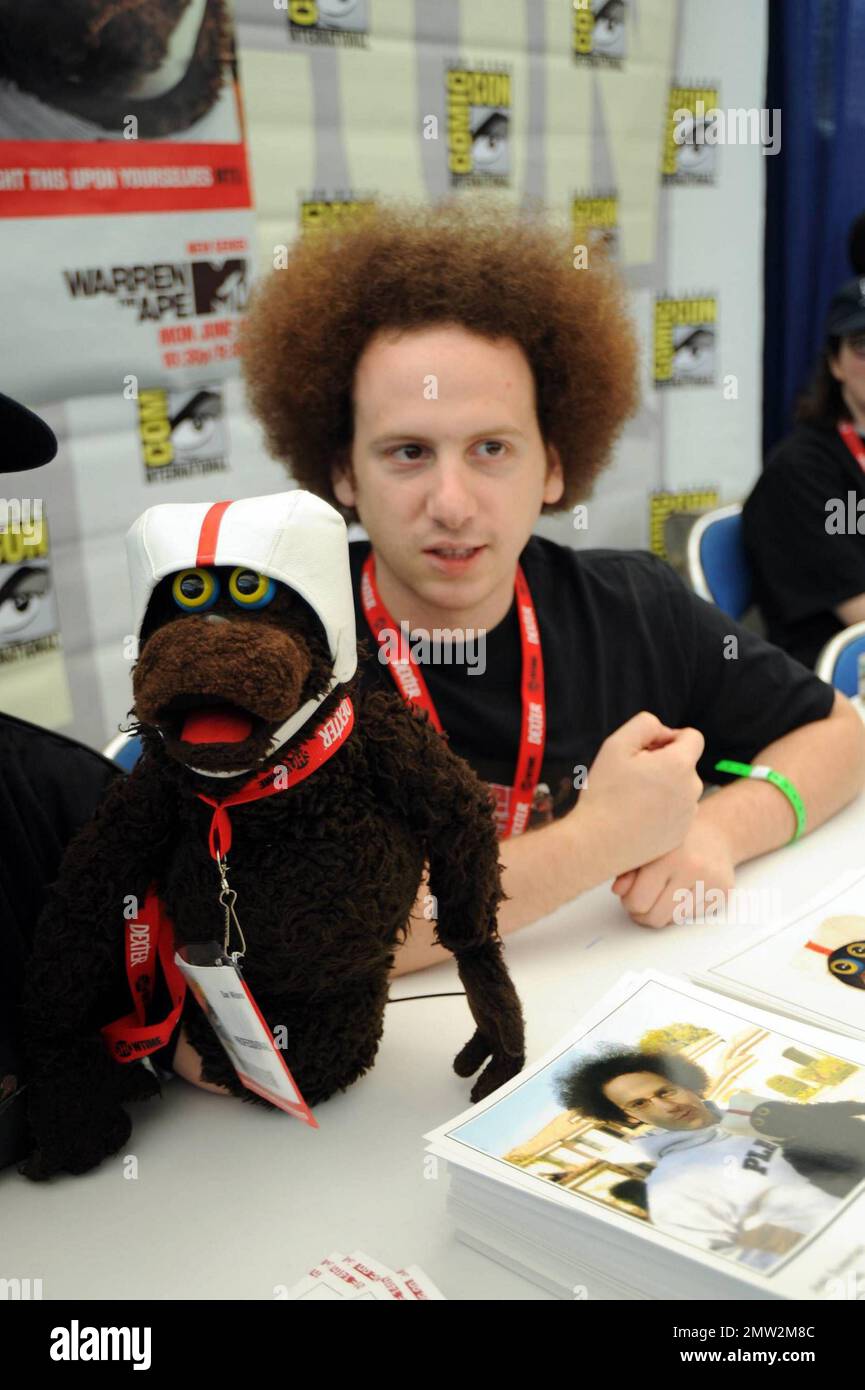 Warren Demontegue Afro comic con hi-res stock photography and images - Alamy