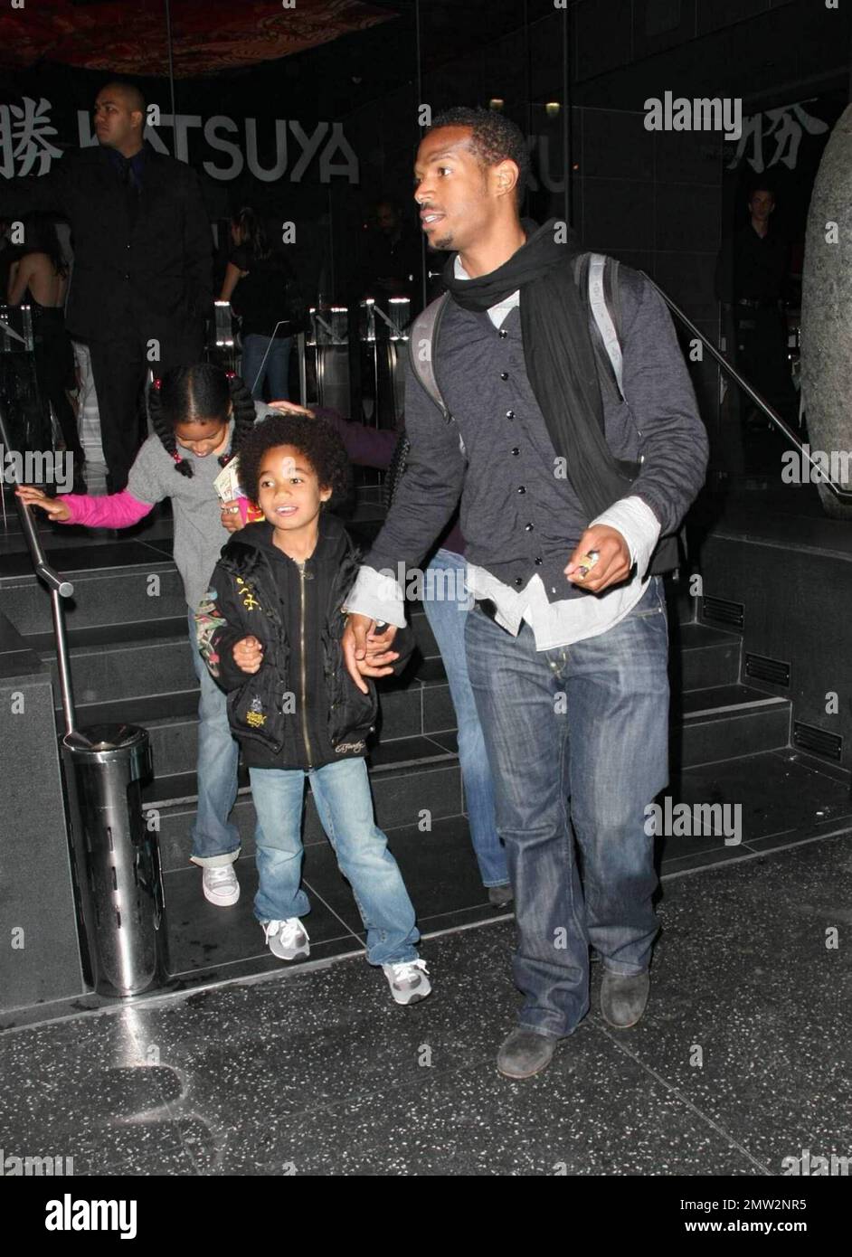 Damon Wayans and family leave the restaurant Katsuya after a family night out. Los Angeles, CA. 4/30/09. Stock Photo