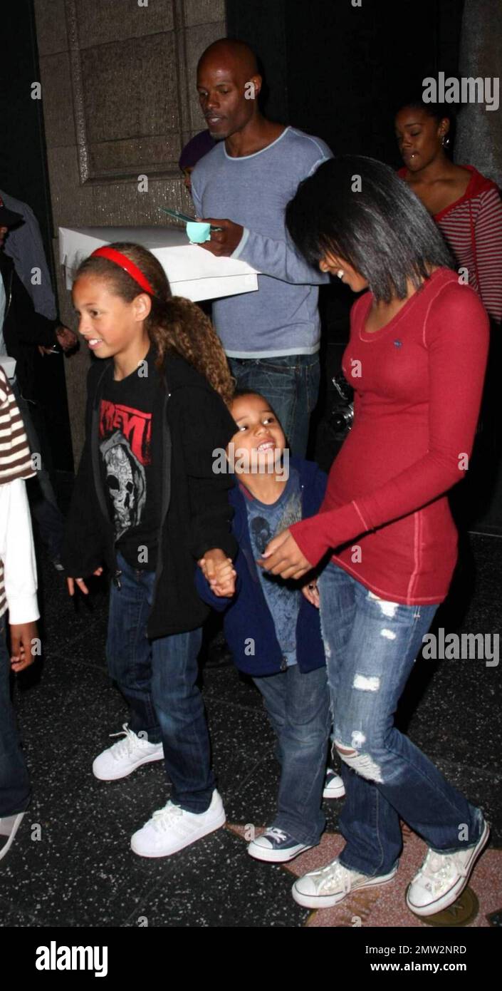 Marlon Wayans and family leave the restaurant Katsuya after a family night out. Los Angeles, CA. 4/30/09. Stock Photo