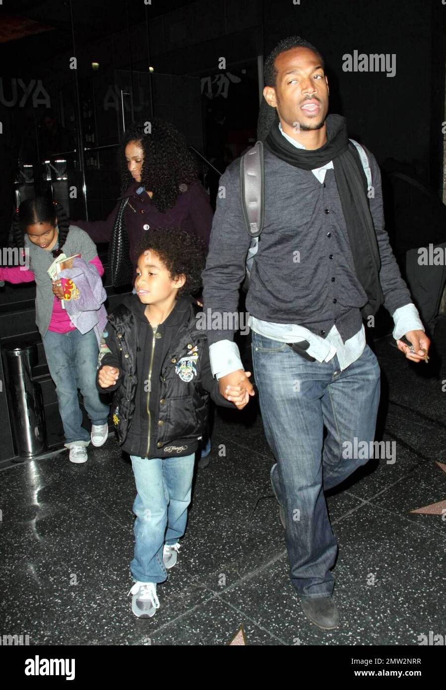 Damon Wayans and family leave the restaurant Katsuya after a family night out. Los Angeles, CA. 4/30/09. Stock Photo