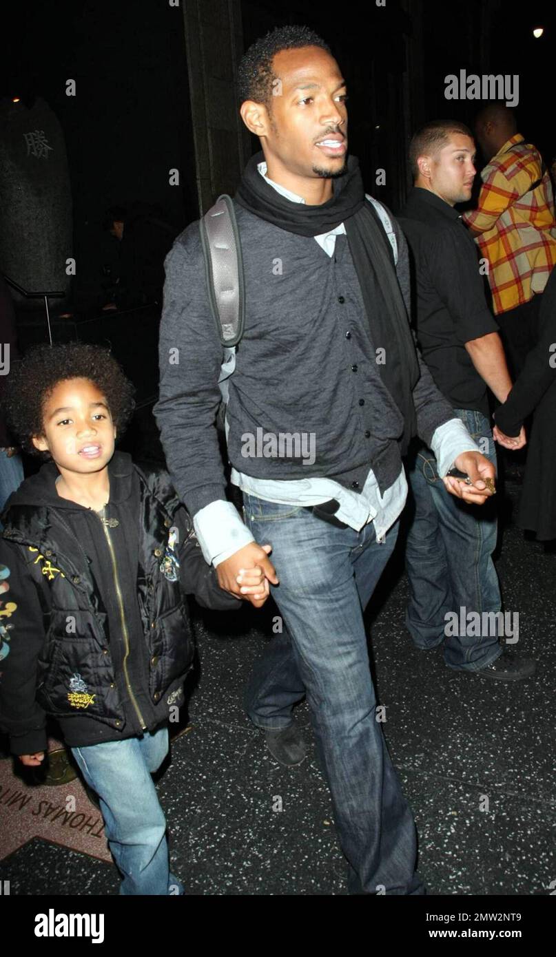 Damon Wayans and family leave the restaurant Katsuya after a family night out. Los Angeles, CA. 4/30/09. Stock Photo