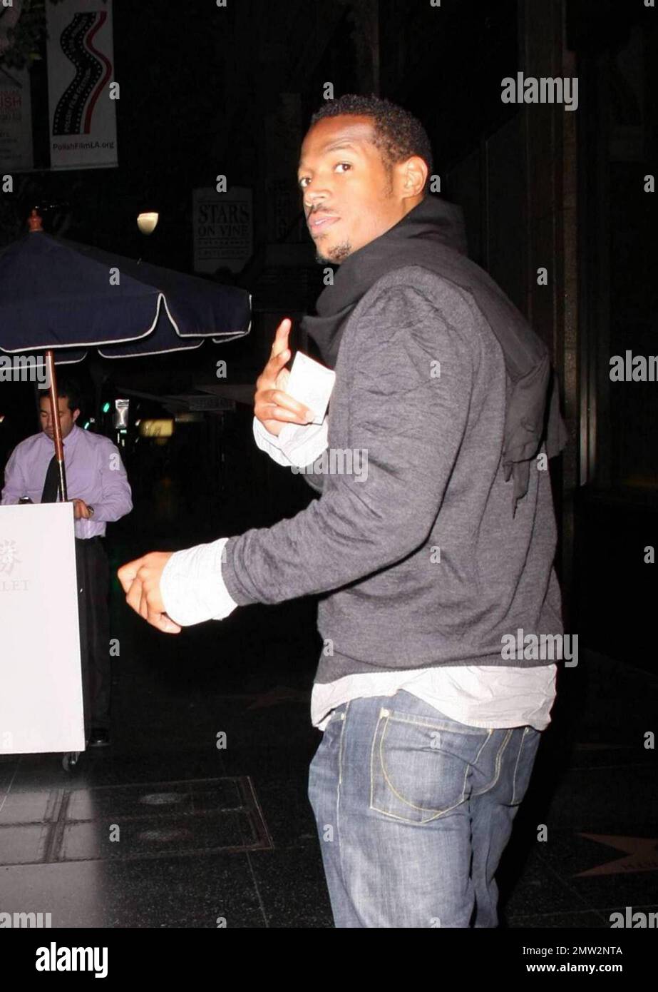 Damon Wayans and family leave the restaurant Katsuya after a family night out. Los Angeles, CA. 4/30/09. Stock Photo