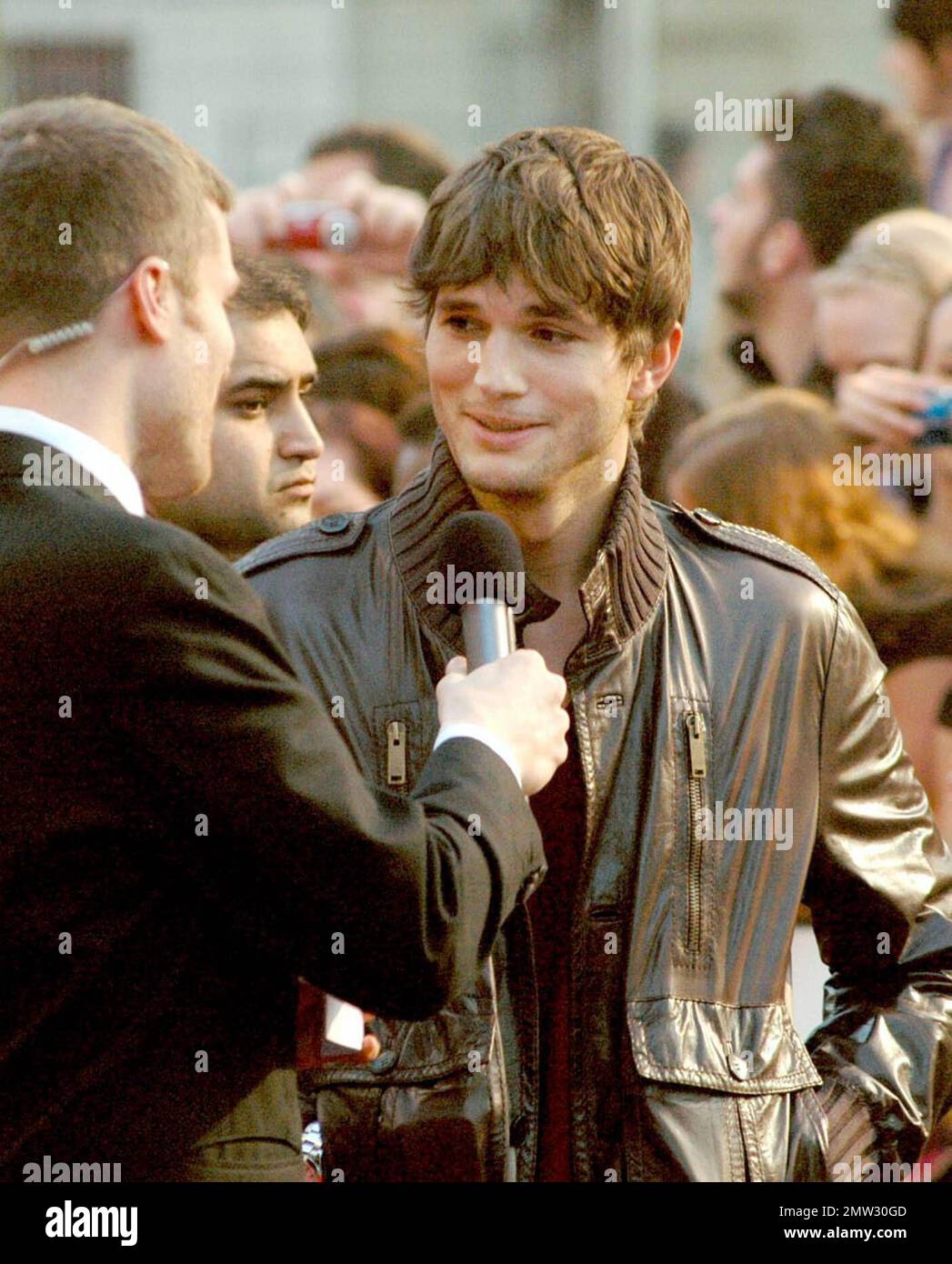 Ashton Kutcher attends the London premiere of 'What Happens in Vegas' at the Odeon Leicester Square. London, UK. 4/22/08. Stock Photo