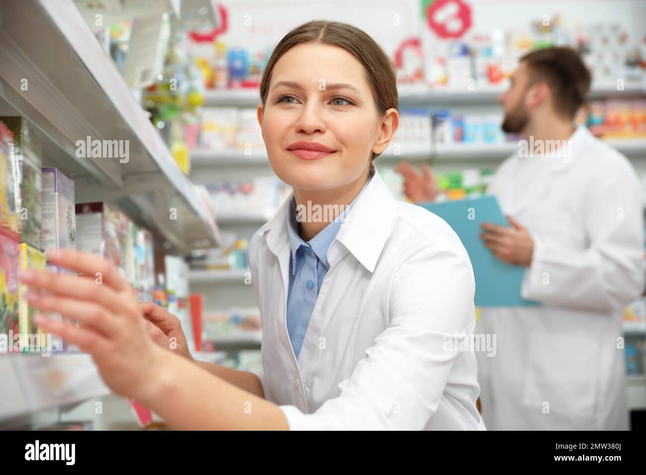 Team pharmacist chemist woman hi-res stock photography and images - Alamy