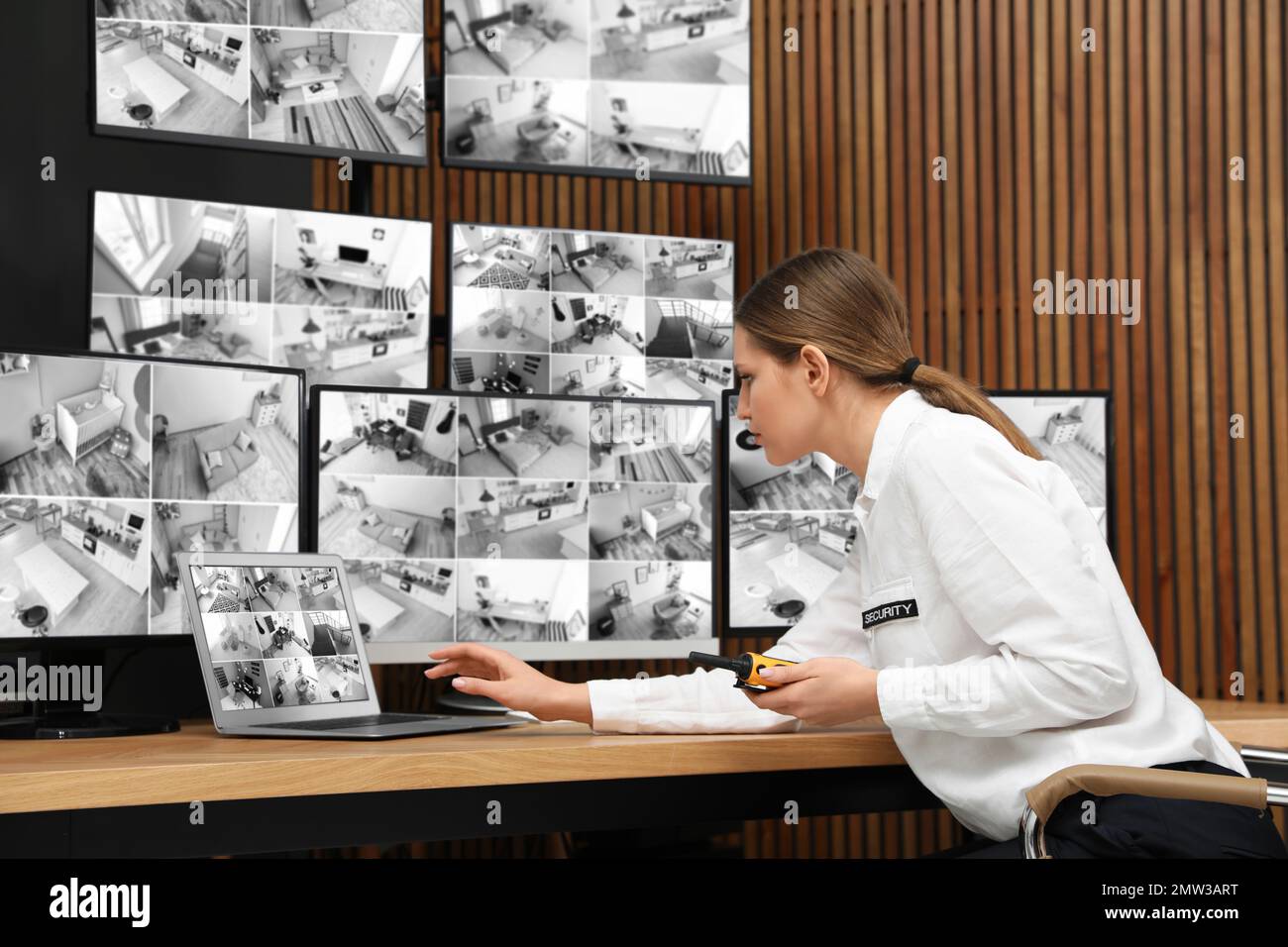 Workplace security guard hi-res stock photography and images - Alamy