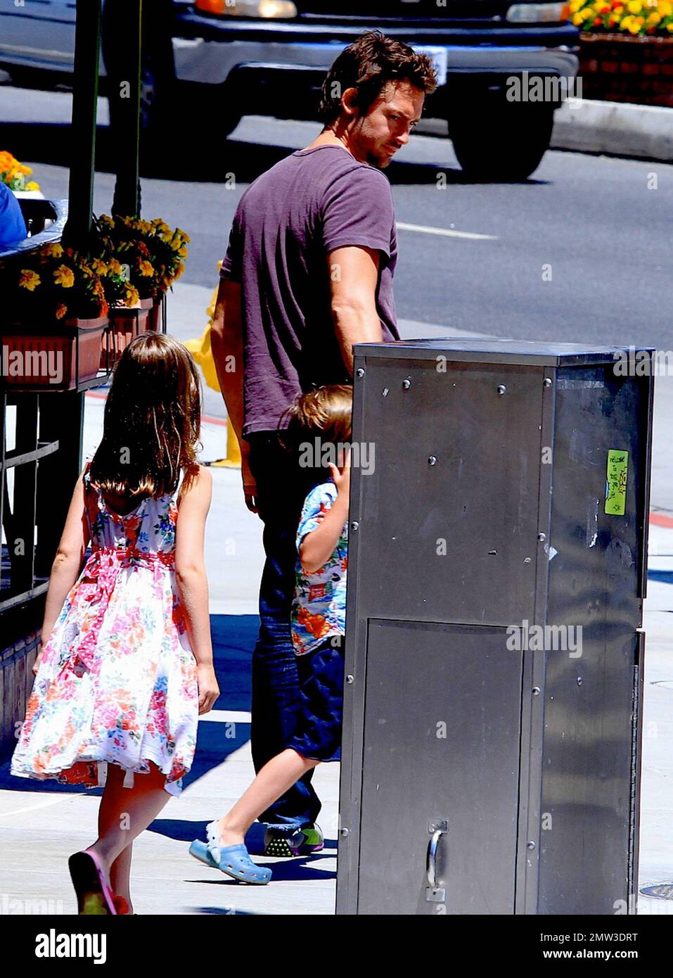 "Van Helsing" star, UK actor Will Kemp spends a day out with wife Gaby Jamieson, daughter Thalie