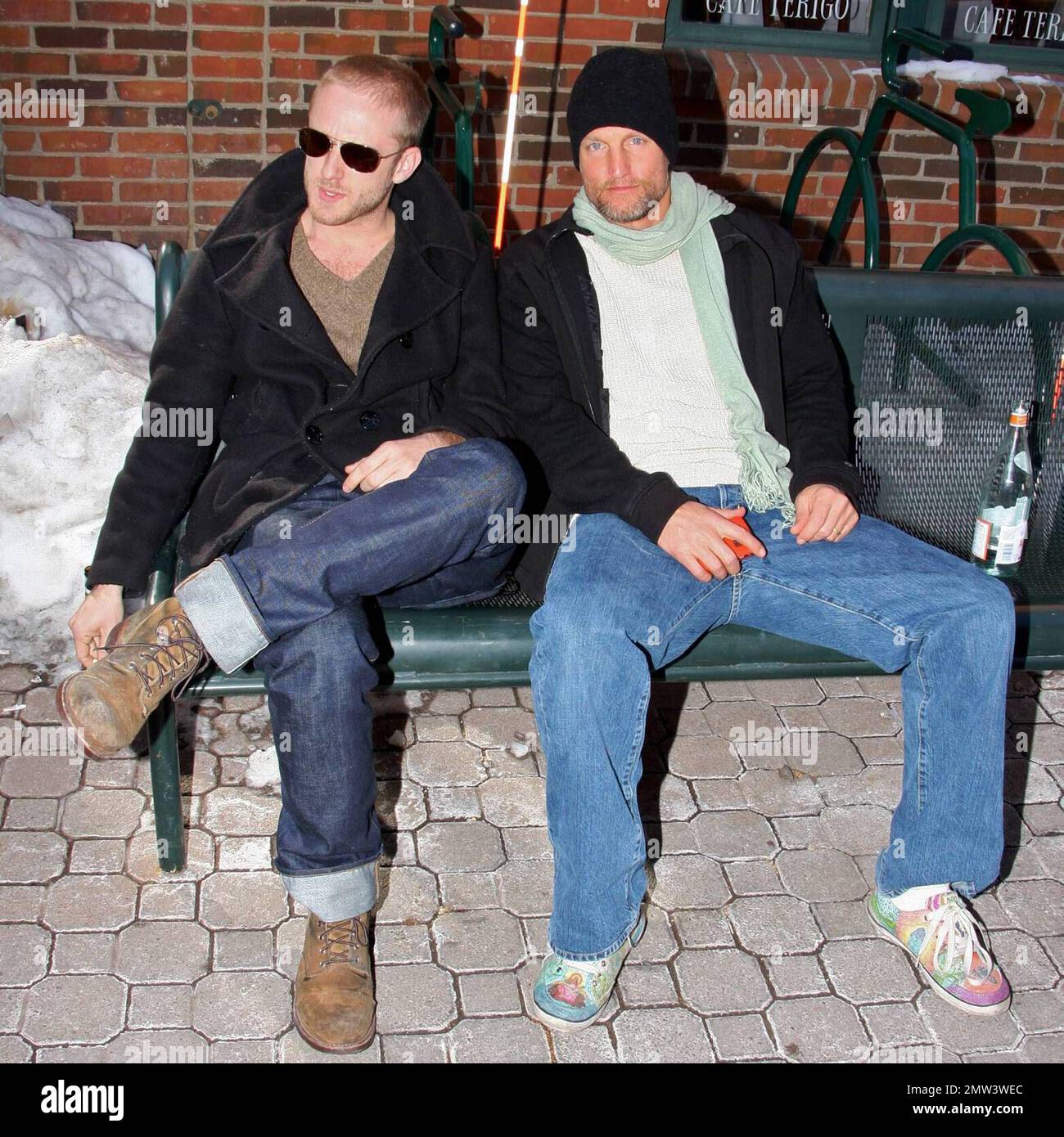 does woody harrelson smoke cigarettes Exclusive!! Woody Harrelson hangs out with Ben Foster while Ben smokes a  cigarette. Later, Woody heads out for a stroll and covers up from  photographers using his scarf during the Sundance Film