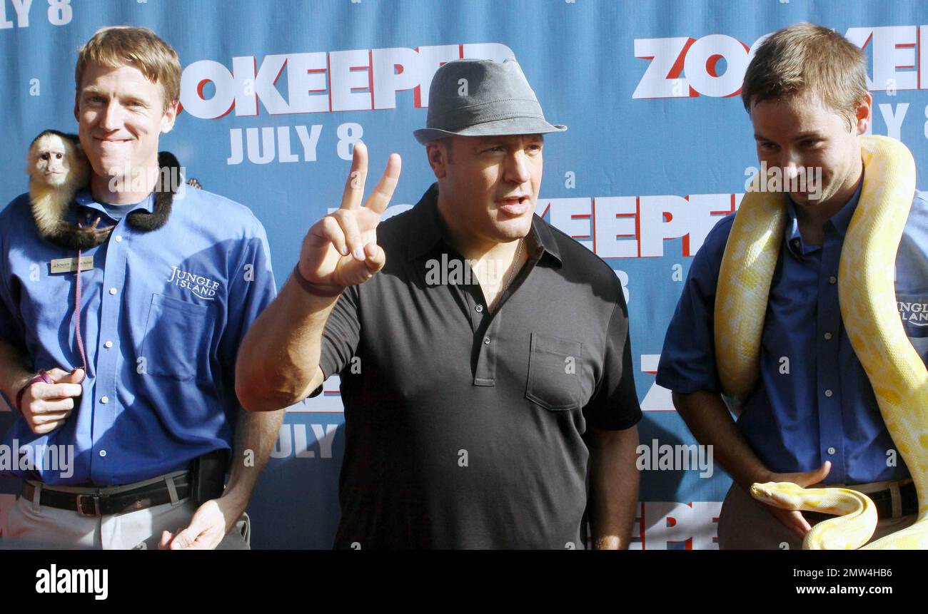 Kevin James attends the premiere of his new movie "The Zookeeper" at