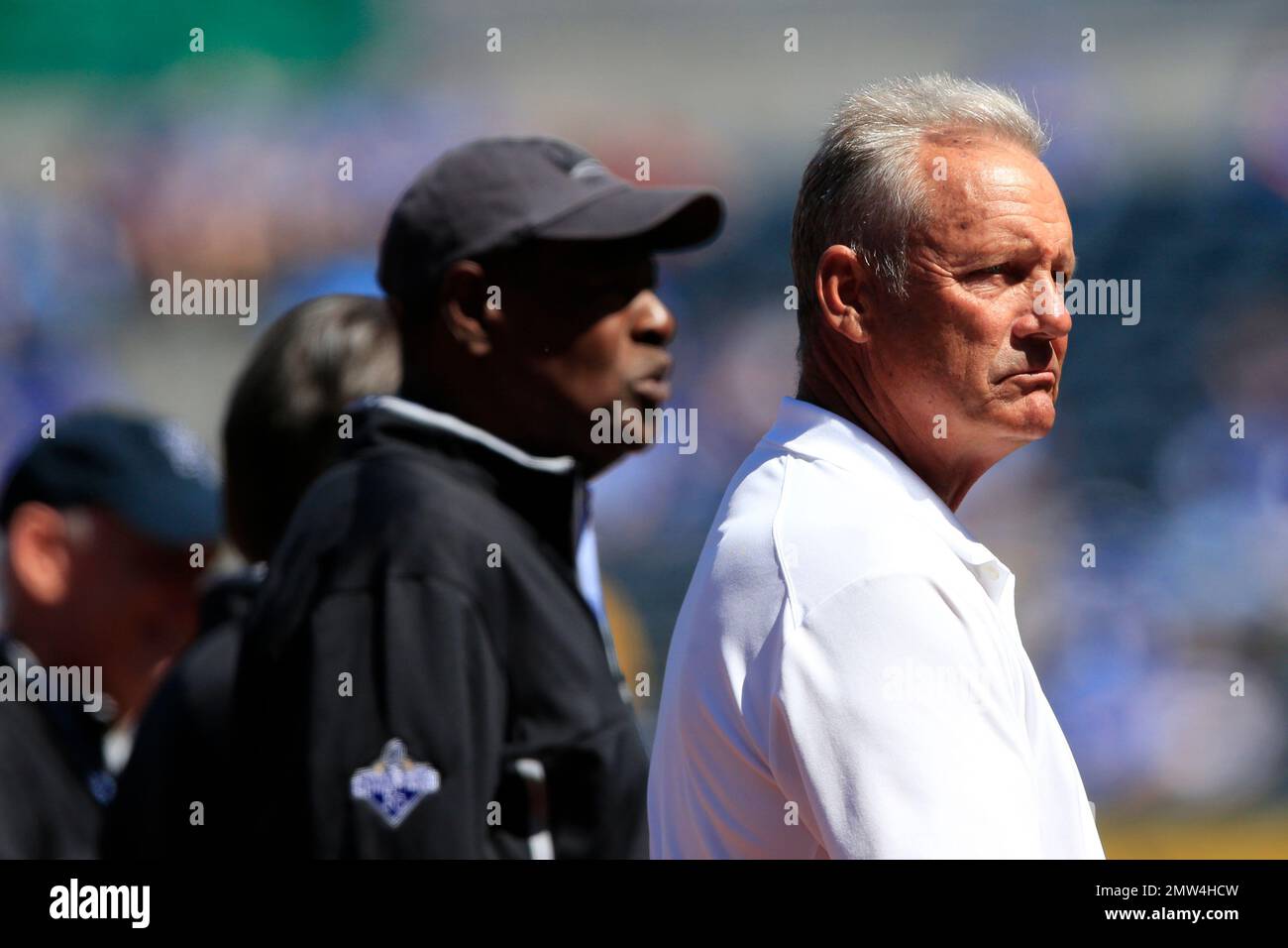 Royals' George Brett back in uniform at Kauffman