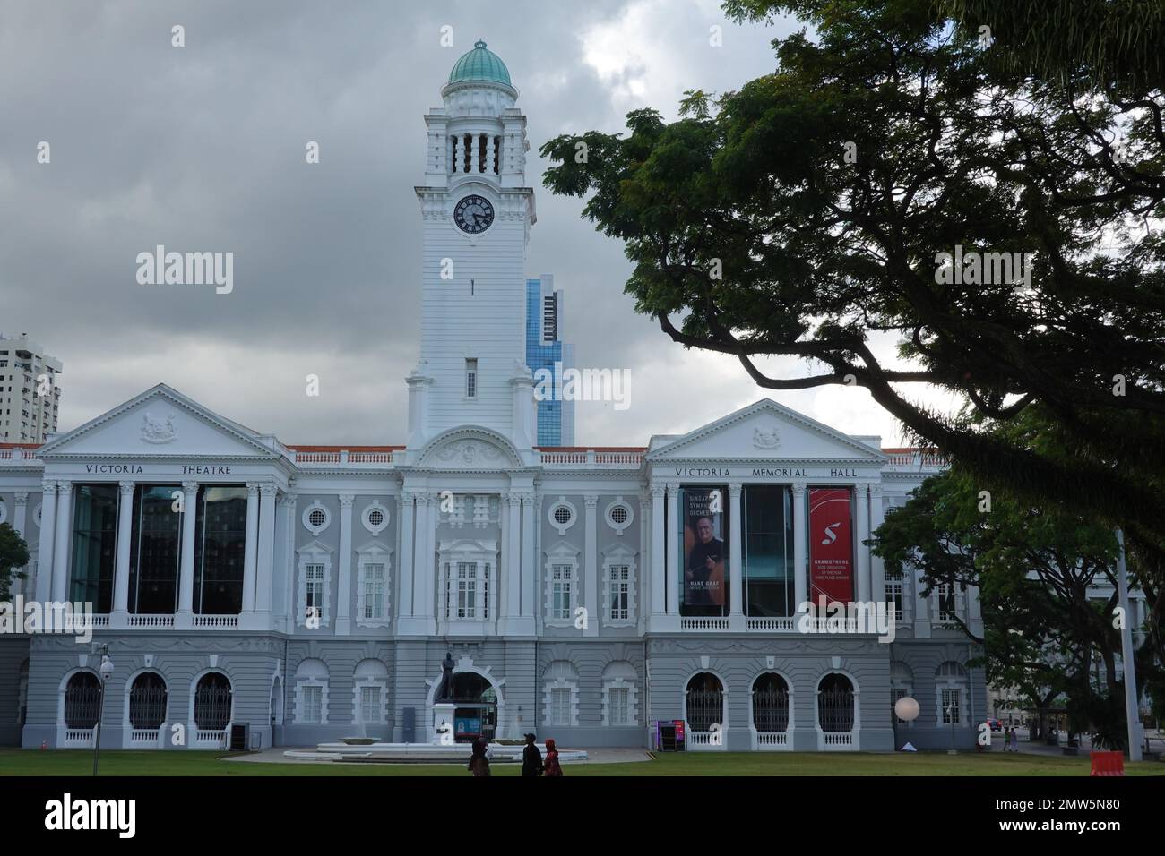 The old Singapore Town Hall now the Victoria Theatre and Victoria Concert Hall, historic Civic District, Singapore Stock Photo