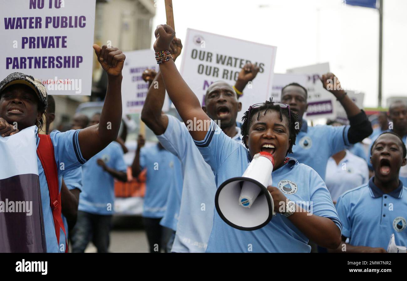 People protest against controversial water bills by the government in ...