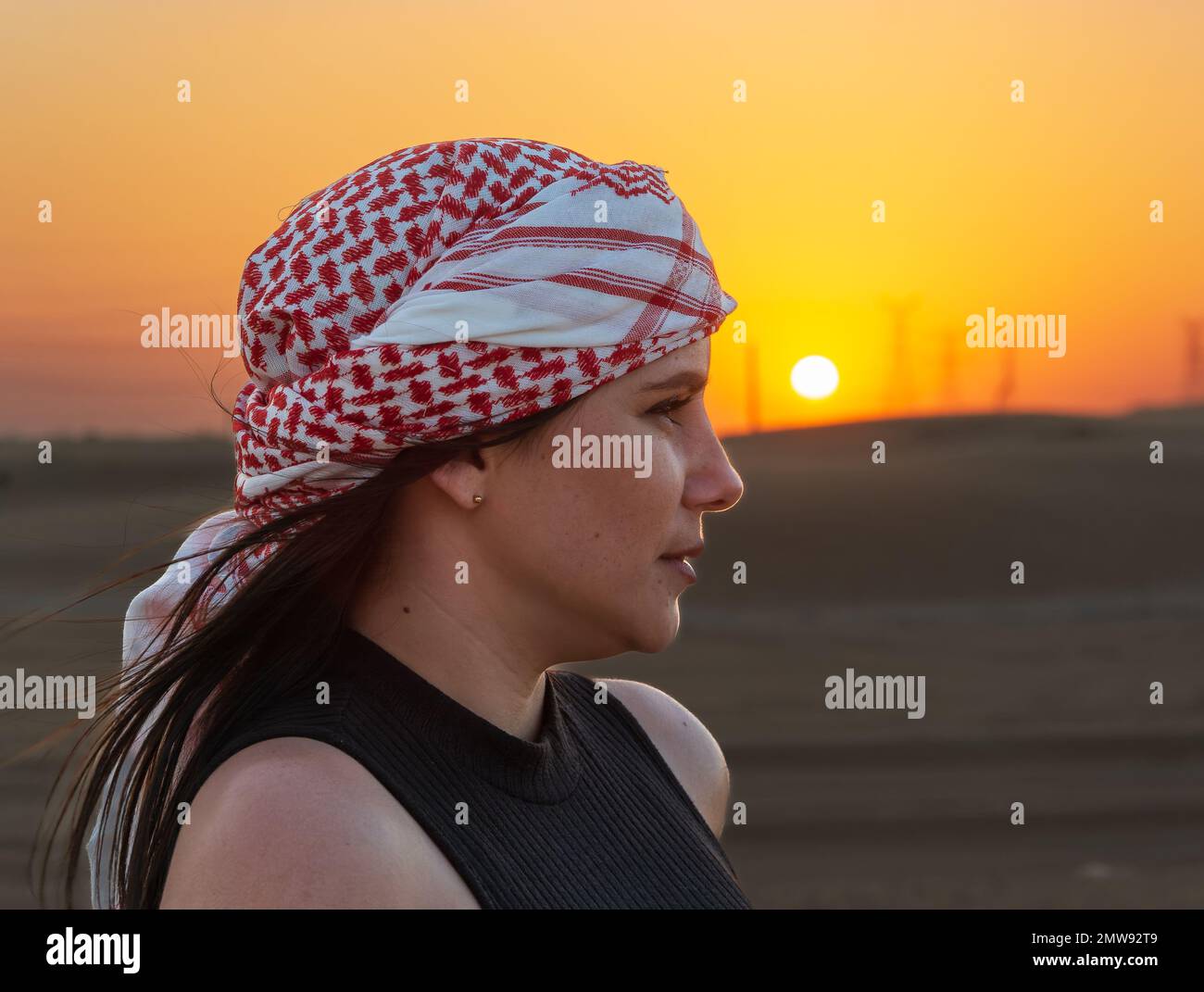 Woman wearing hijab white hi-res stock photography and images - Alamy