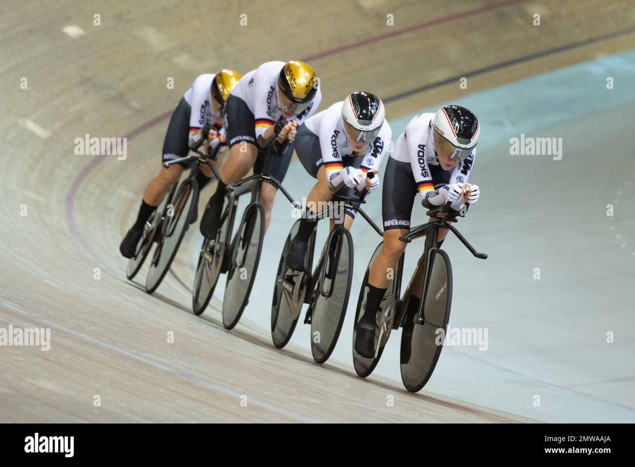 The German Women's squad wins the gold medal in the team pursuit at the UCI Track Cycling World Championships Stock Photo
