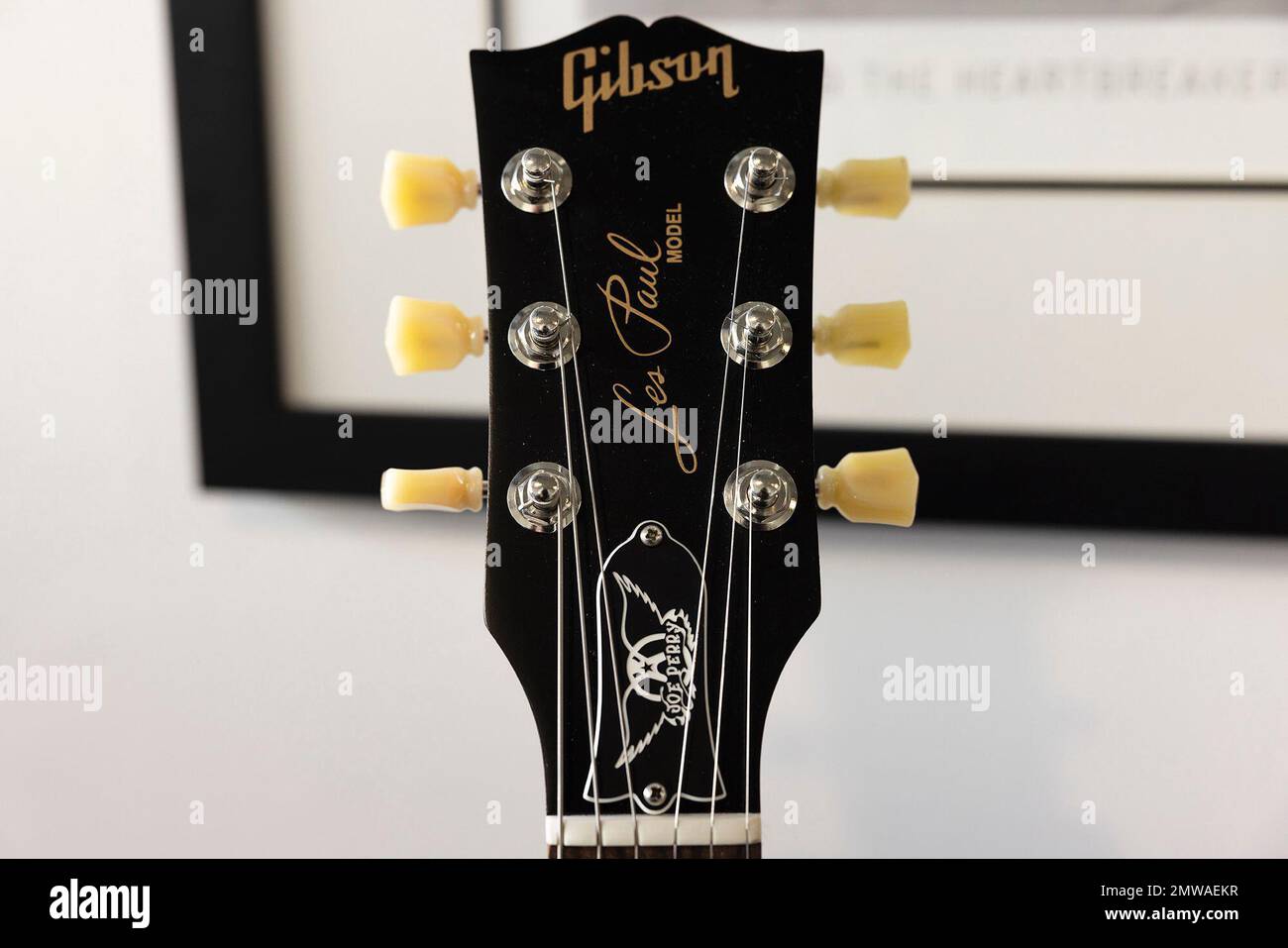 Joe perry les paul hi-res stock photography and images - Alamy