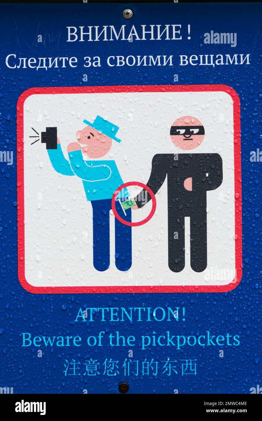 Pickpocket warning sign hi-res stock photography and images - Alamy