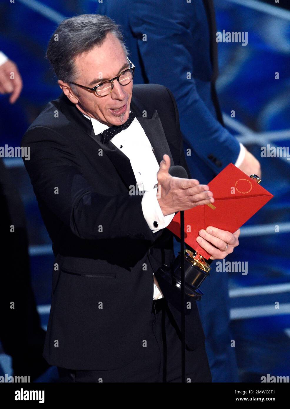 Kevin O'Connell, accept the award for best sound mixing for "Hacksaw ...