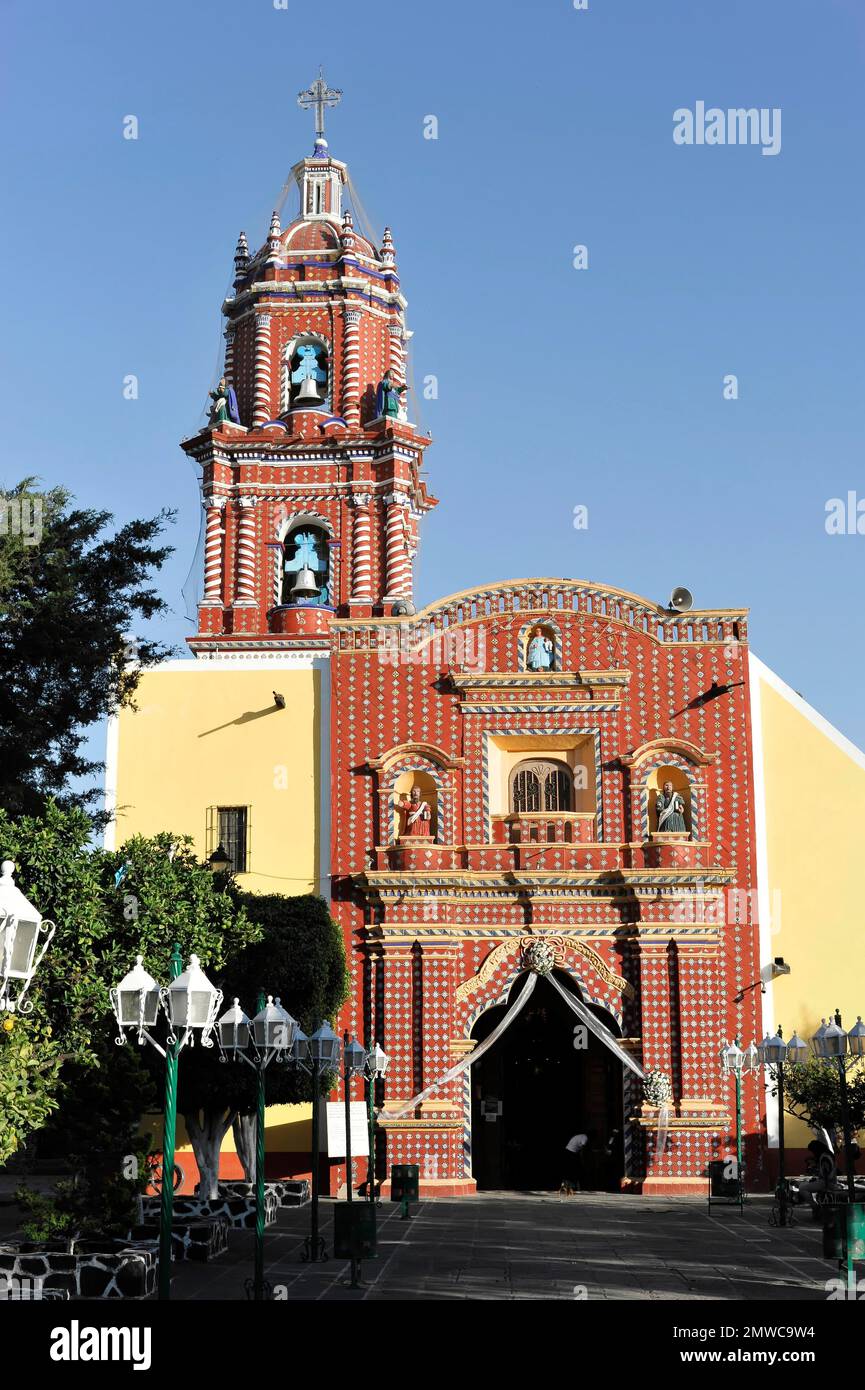 Templo de Santa Maria Tonantzintla, in San Andres Cholula, near Puebla  Stock Photo - Alamy