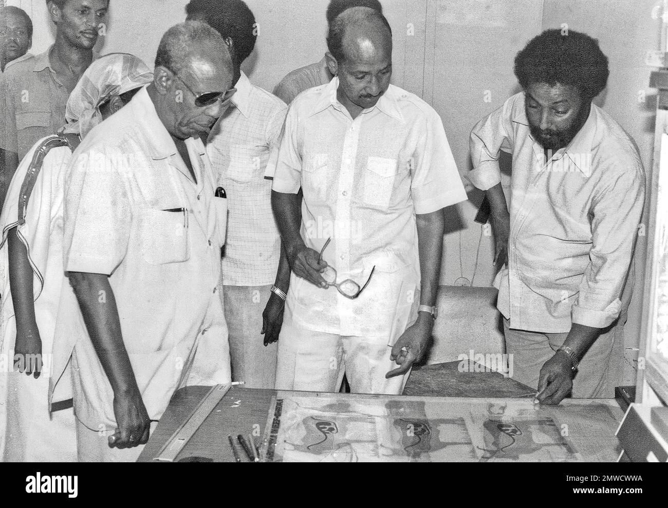 Somali President Siad Barre in front of design of the first colour poster in the country, 1984, historical photo, Mogadishu, Somalia Stock Photo