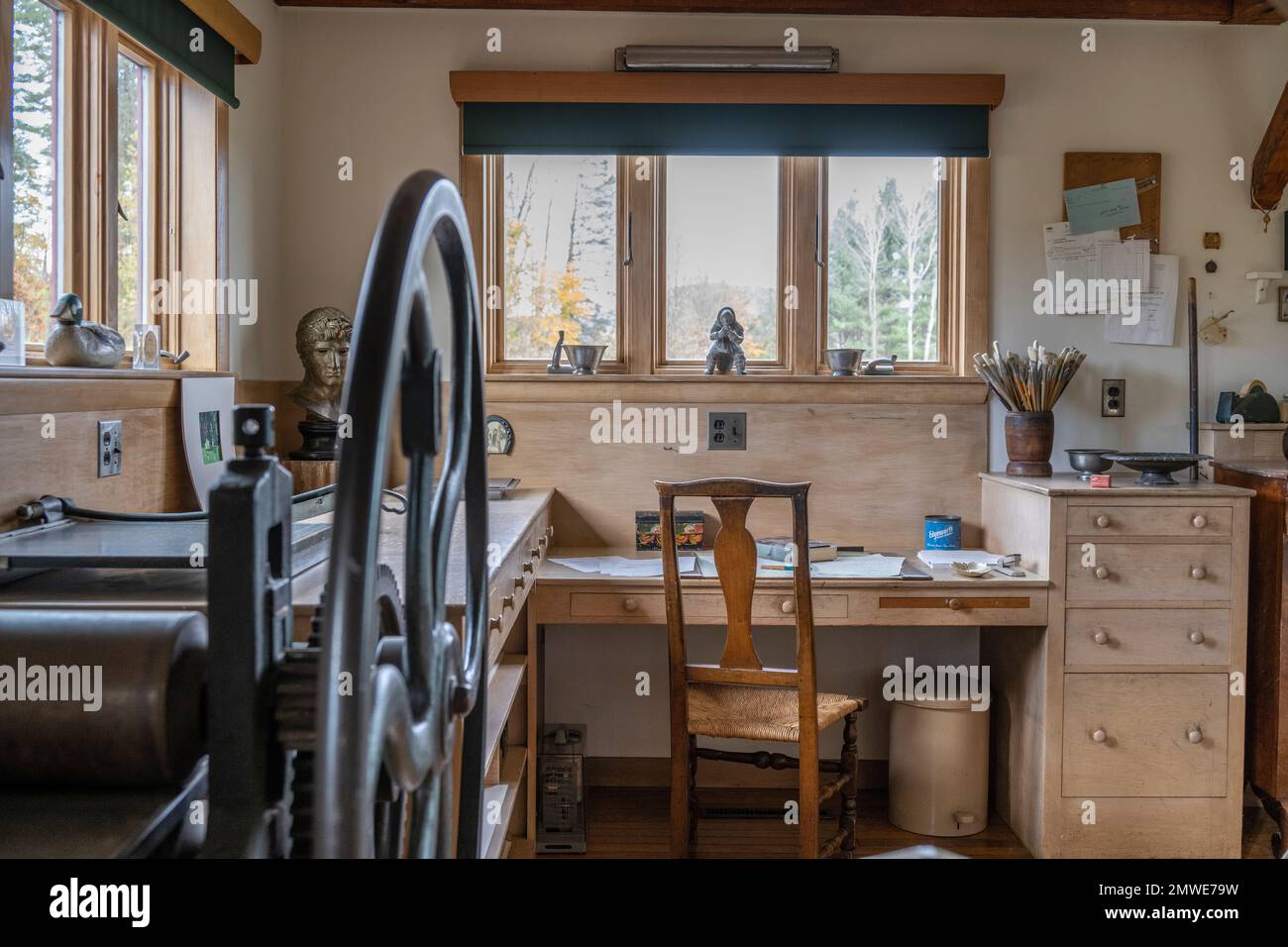 Norman Rockwell's Stockbridge Studio interior as it appeared in 1960 along with his tools, paints, brushes, and artistic inspirations. Stock Photo