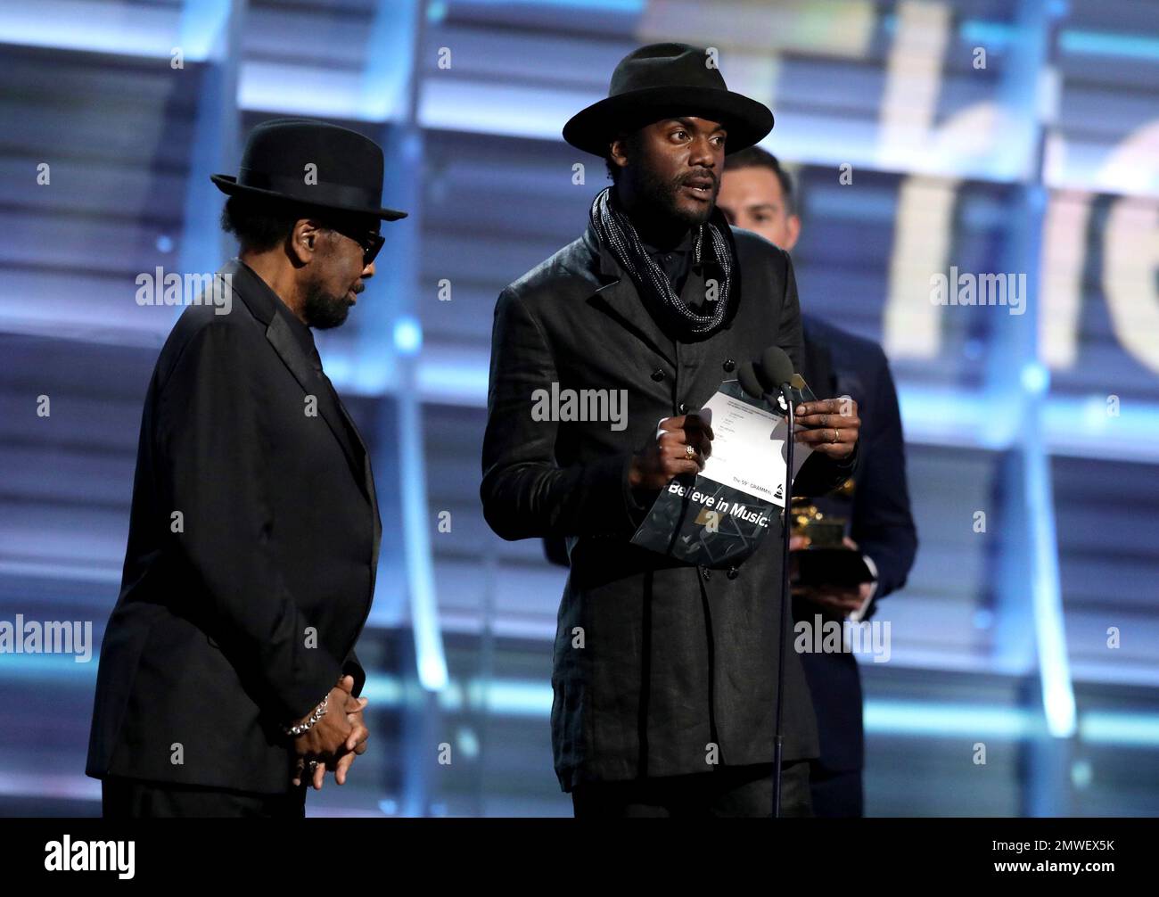 william-bell-left-and-gary-clark-jr-present-the-award-for-best-urban