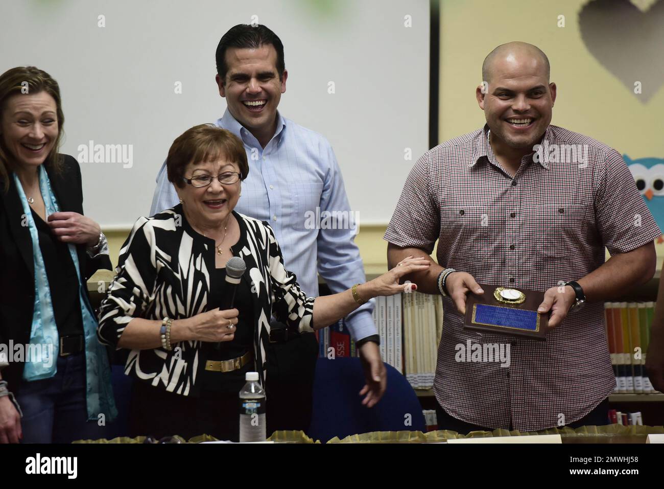 Puerto Rico celebrates Hall of Famer Pudge Rodriguez