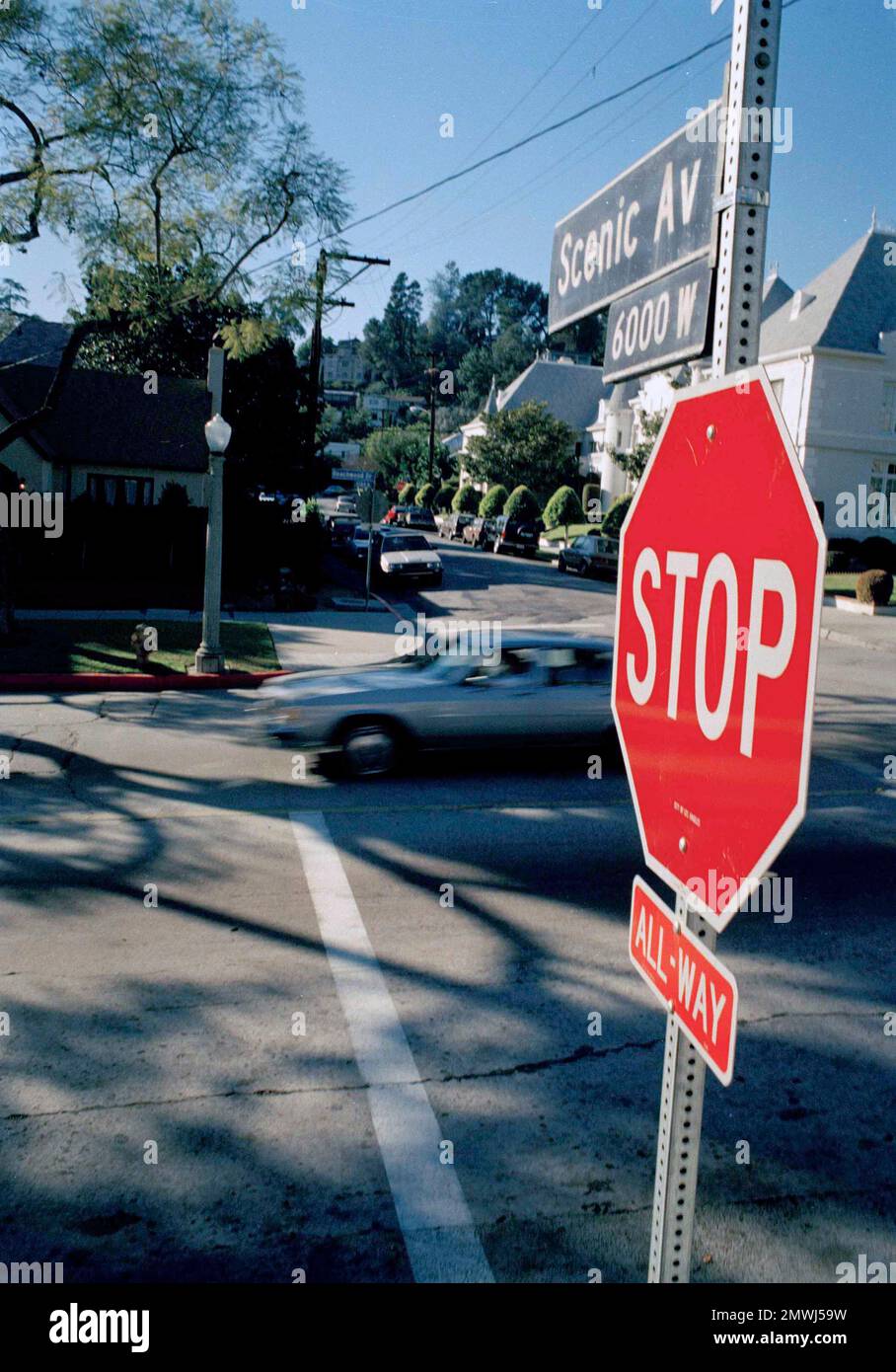 Cars pass through the intersection of Beachwood Drive and Scenic Avenue