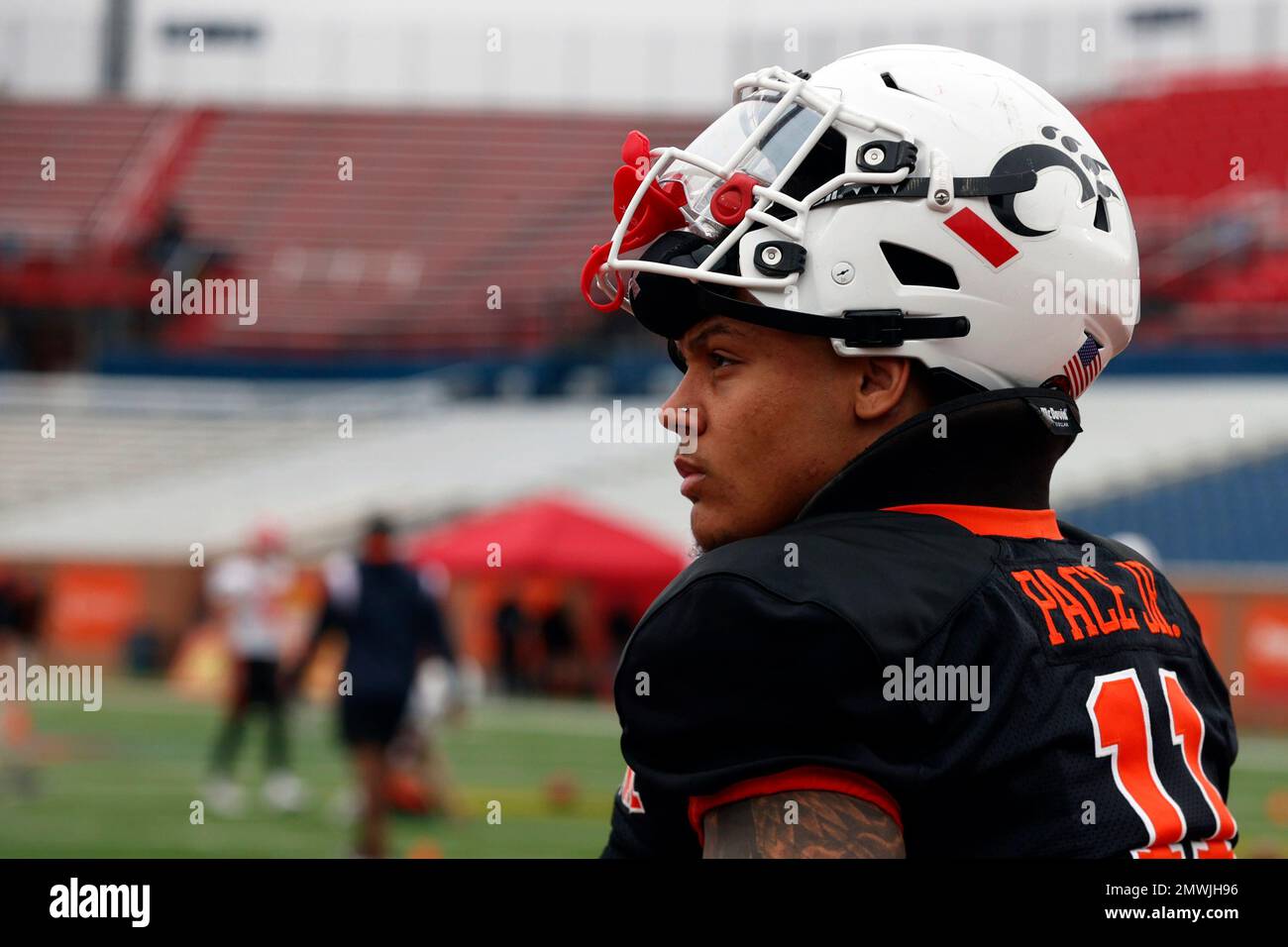 National linebacker Ivan Pace Jr of Cincinnati walks to the field ...