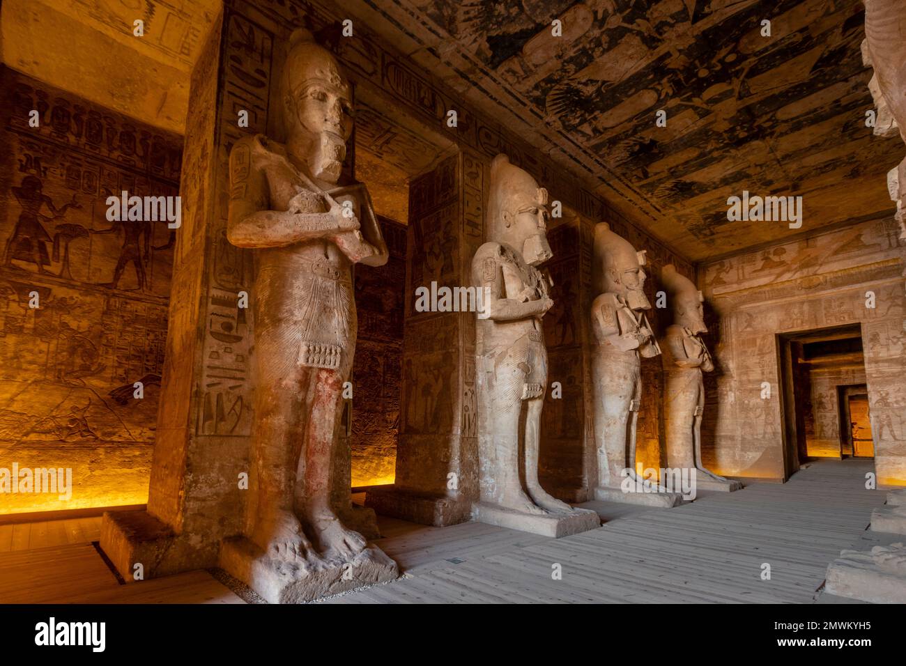 Egyptian gods tomb painting hi-res stock photography and images - Alamy