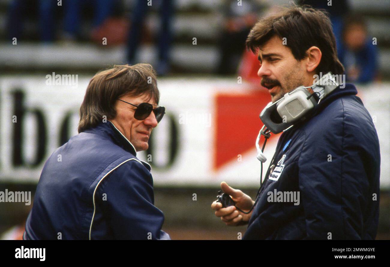 Bernie Ecclestone with Gordon Murray in the Brabham pit at the Belgium Grand Prix 1982 at Zolder Stock Photo