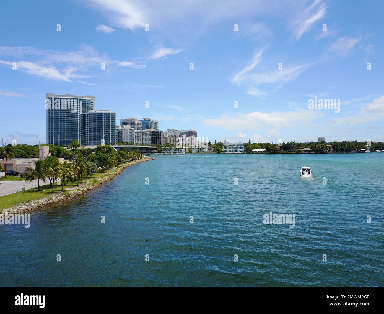 A bird's eye view of the Miami beach with a background of downtown ...