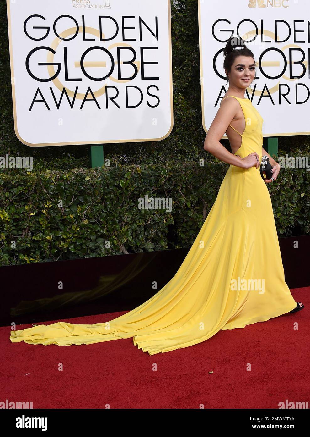 Maisie Williams arrives at the 74th annual Golden Globe Awards at the  Beverly Hilton Hotel on Sunday, Jan. 8, 2017, in Beverly Hills, Calif.  (Photo by Jordan Strauss/Invision/AP Stock Photo - Alamy